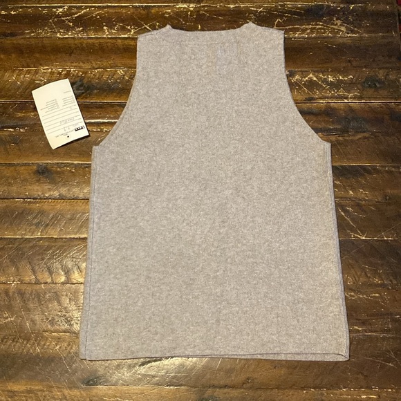 🆕 Line & Dot NWOT Madrid Sweater Top - Picture 4 of 8